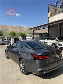 نيسان ألتيما